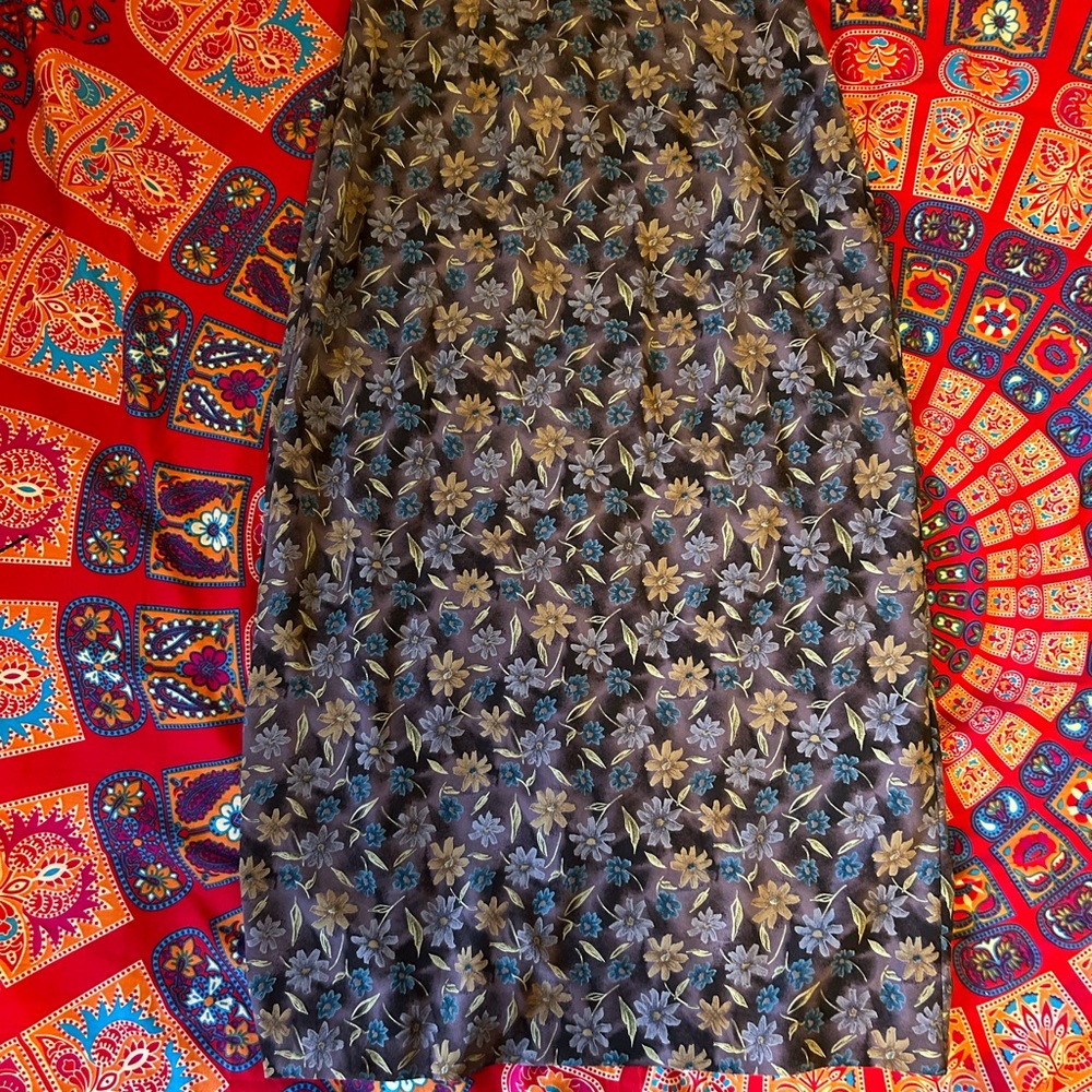 Chic Floral Maxi Skirt in Blue and Gray